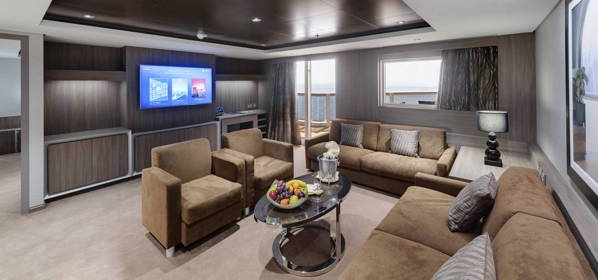 5- MSC YACHT CLUB <br> UN REMANSO DE TRANQUILIDAD EN LA PROA