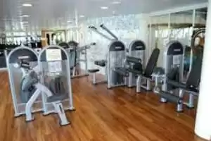 Centro de fitness / Estudio de Aeróbic