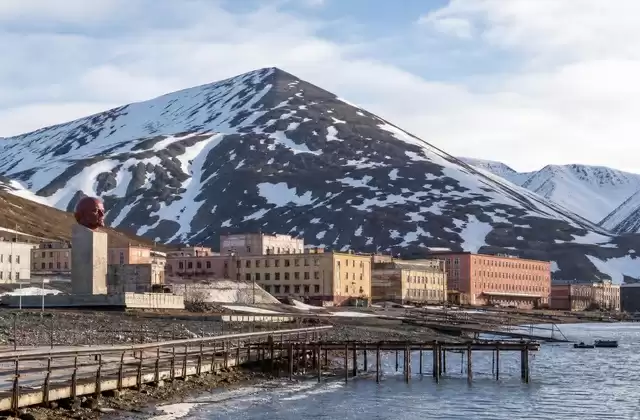 En Pyramiden o Barentsburg