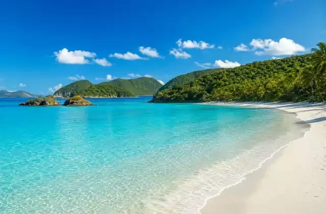 Trunk Bay