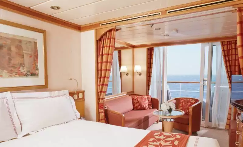 Deluxe Veranda Suite